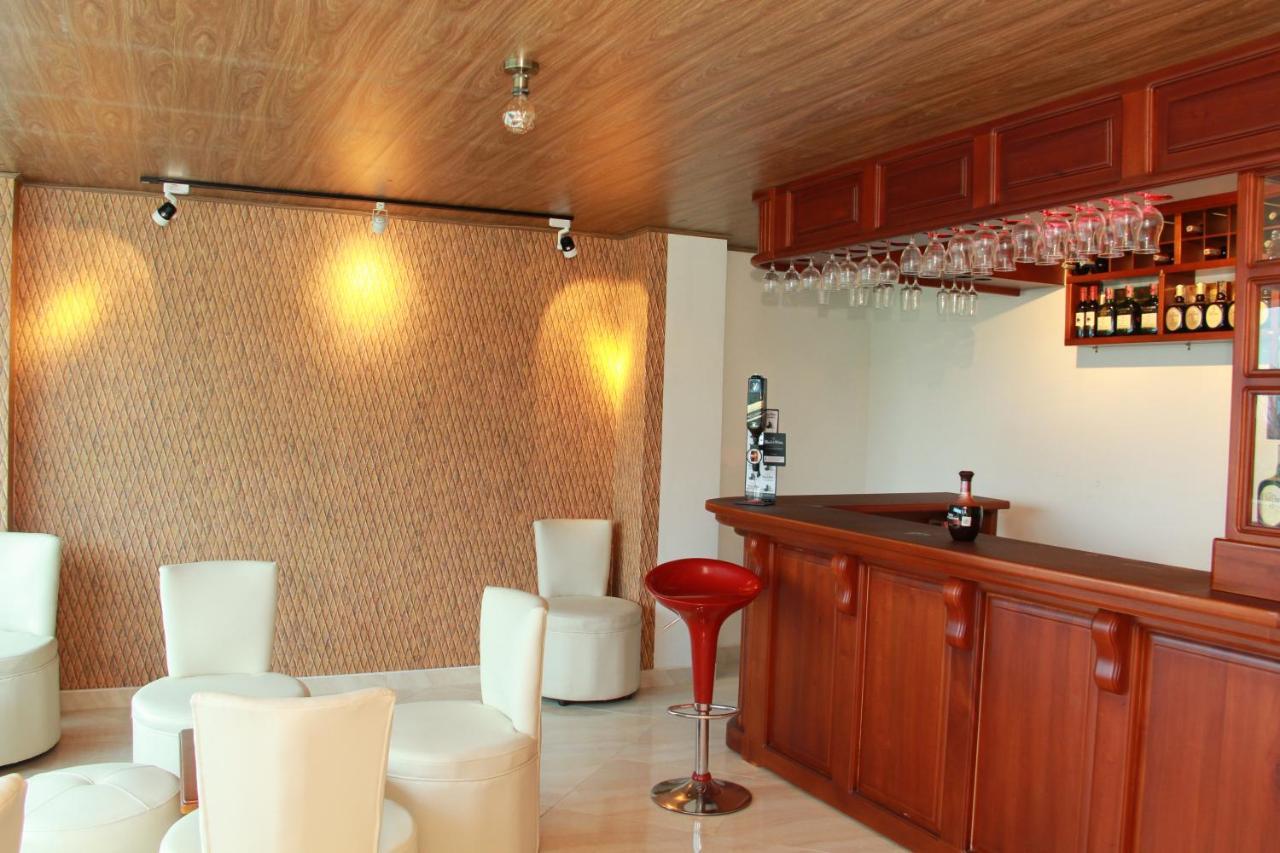 Hotel 80 Real Tenjo ภายนอก รูปภาพ